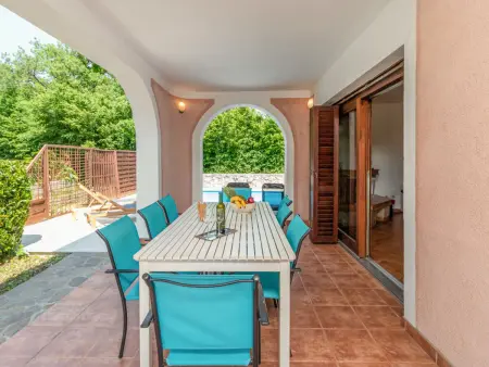 Maison Karlo avec piscine privée à Malinska : photo 11