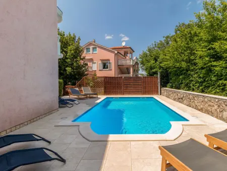 Maison Karlo avec piscine privée à Malinska : photo 13