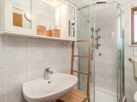 Maison Karlo avec piscine privée à Malinska : photo 19