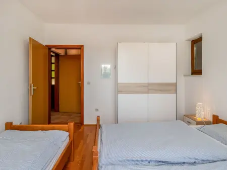Maison Karlo avec piscine privée à Malinska : photo 20