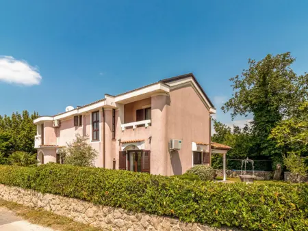Maison Karlo avec piscine privée à Malinska : photo 22