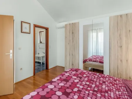 Maison Karlo avec piscine privée à Malinska : photo 25