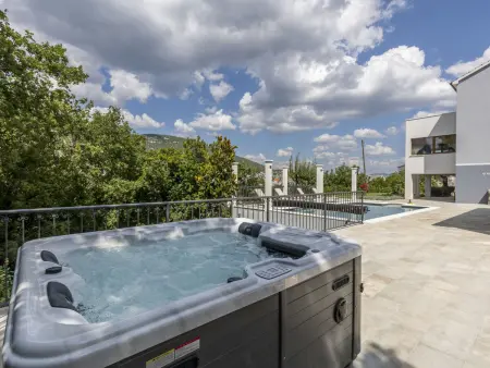 Villa Greystone à Omiš - Piscine privée, sauna et vue montagnes : photo 4