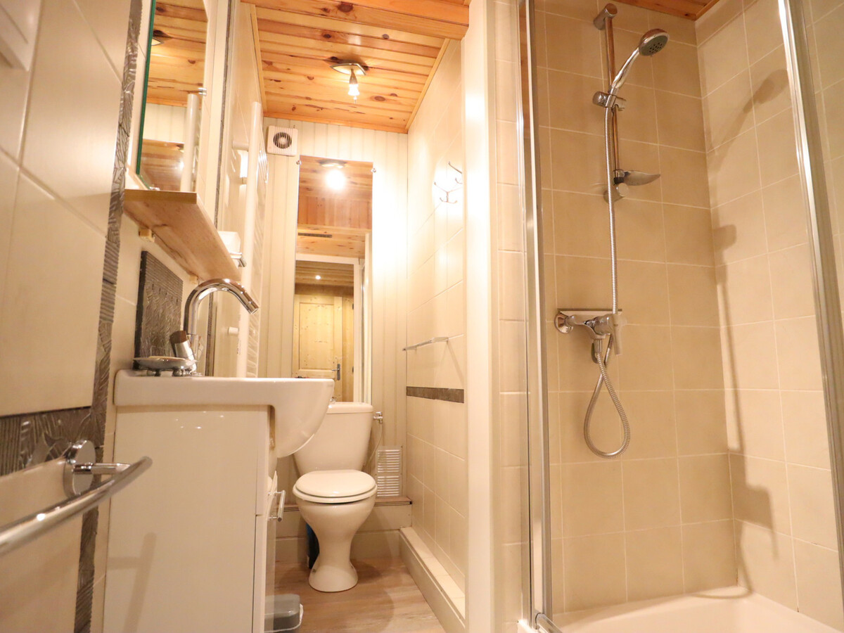 Appart 74m² Les Gets, 2 chambres, balcon Sud-Est - Photo 9