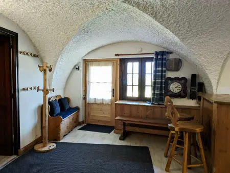 Location appartement à La Plagne Montalbert , Appartement atypique avec cheminée et parking au centre de La Plagne Montalbert