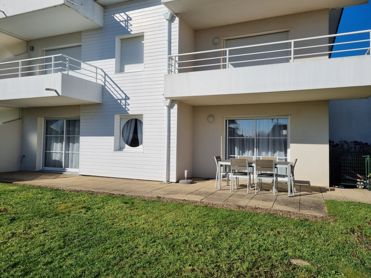 T3 rez-de-jardin avec terrasse à Arzon, proche port - Photo 2
