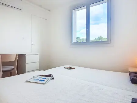 Appartement Les Amandiers, balcon sud-ouest, rénové 2025 : photo 15