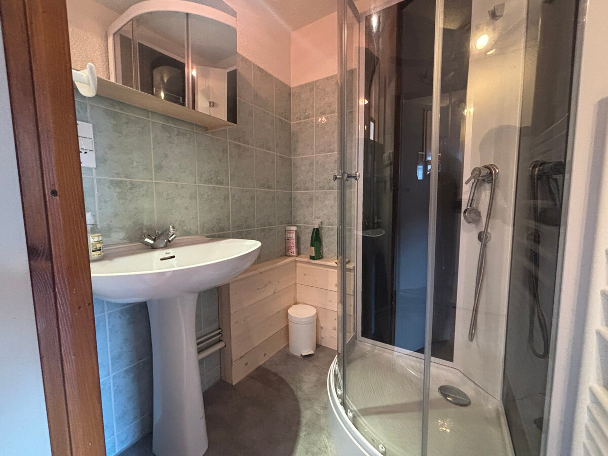 T2 mezzanine au cœur de Samoëns, animaux acceptés - Photo 11