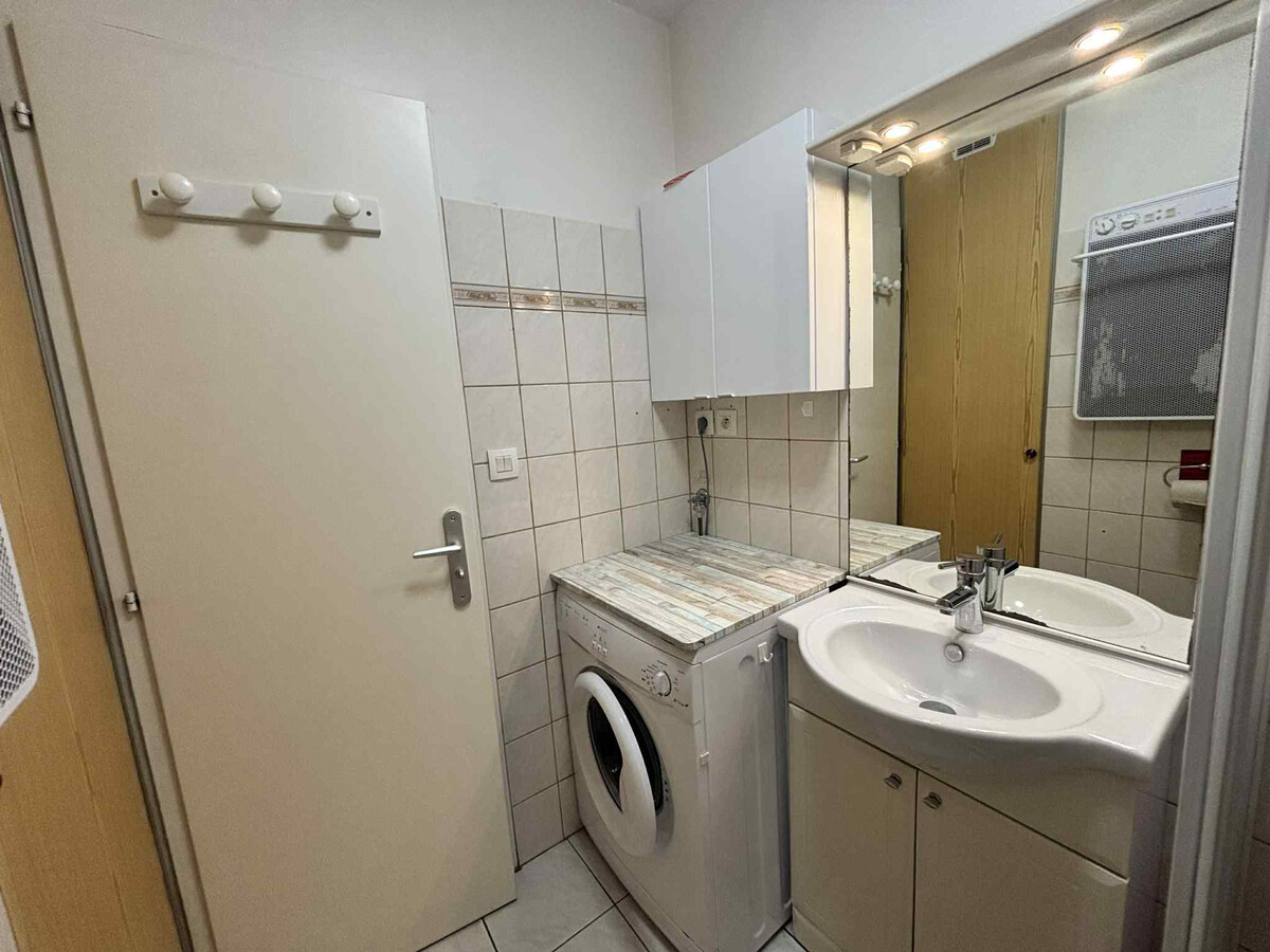Appartement T2 centre-ville, 400m plage, parking privé - Photo 7