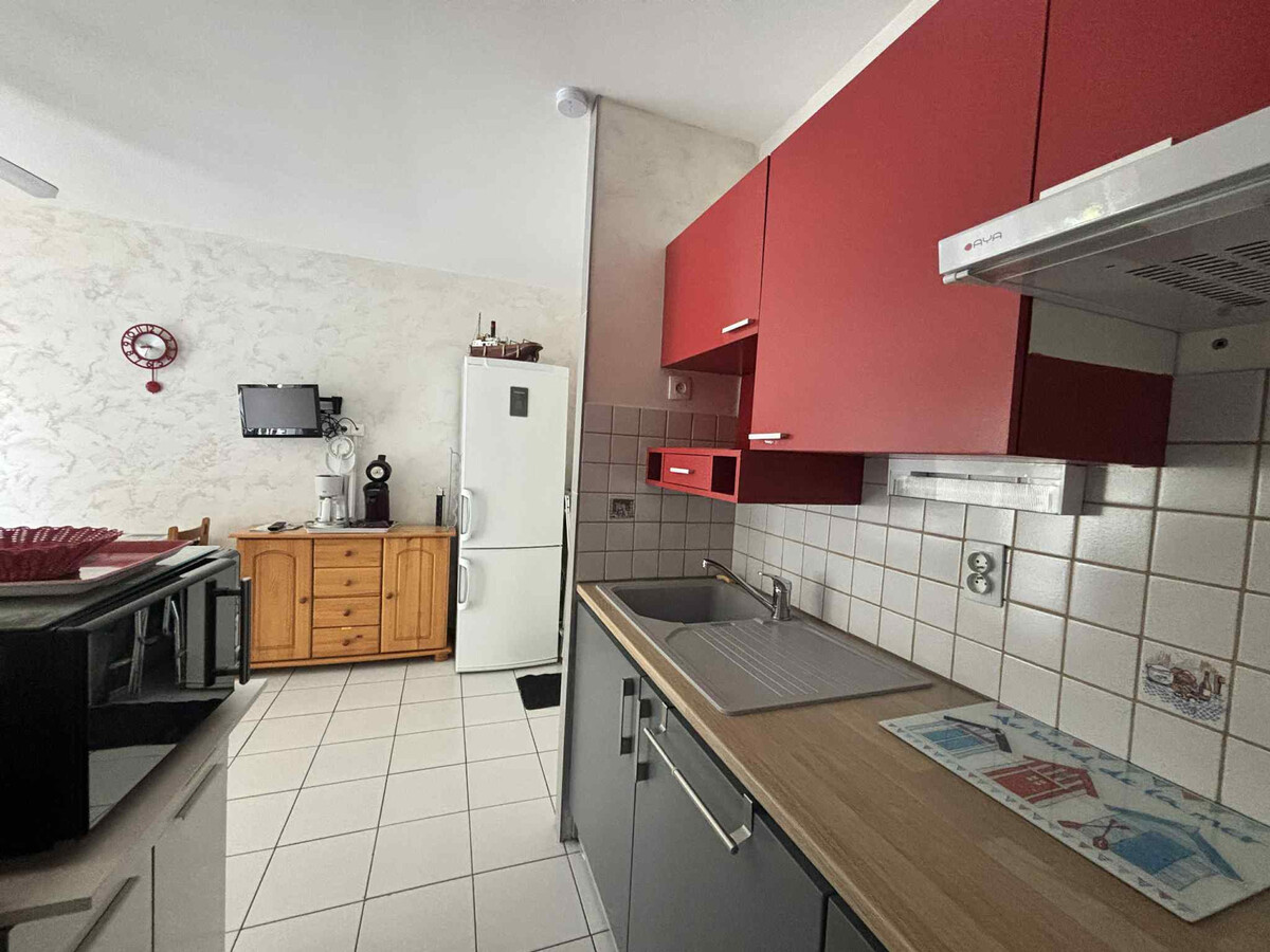Appartement T2 centre-ville, 400m plage, parking privé - Photo 10