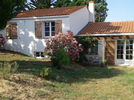 Location maison à La Faute sur Mer, Maison familiale avec jardin, à 1km de la plage