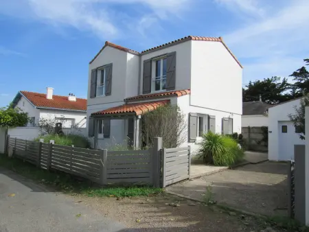 Location maison à La Faute sur Mer, Charmante maison rénovée à 200 m de la plage