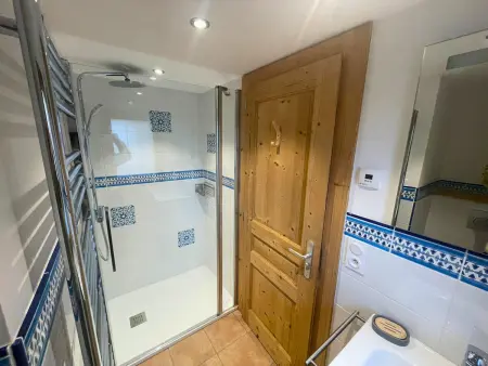 Magnifique chalet 4 chambres aux Gets, vue imprenable - Photo 11