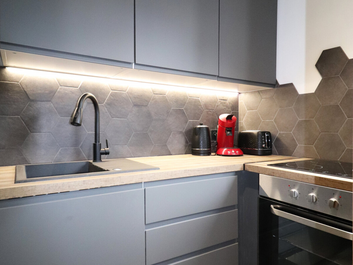 Studio rénové aux Carroz, cuisine équipée, animaux acceptés - Photo 7