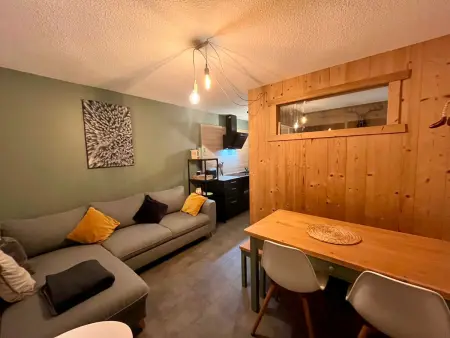 Location appartement à Arâches la Frasse, Appartement rénové 2 pièces, centre station, garage, animaux admis