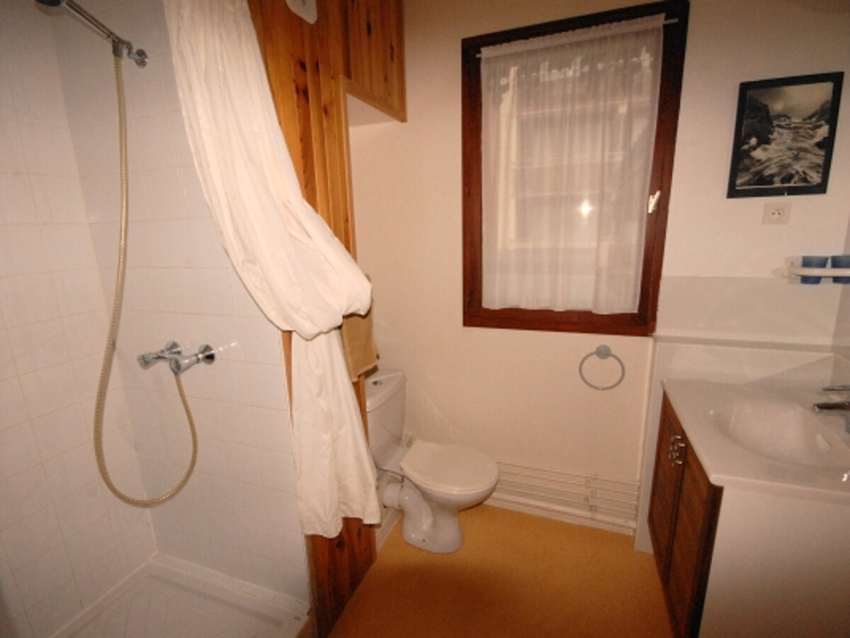 Studio 4 pers à Gourette avec piscine et placard à ski - Photo 8