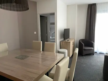 Appartement 8 pers à Gourette avec piscine et terrasse : photo 12