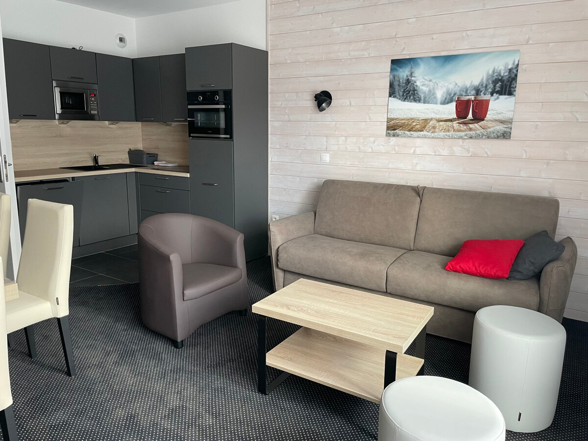 Studio 6 pers avec piscine et balcon vue pistes - Photo 2