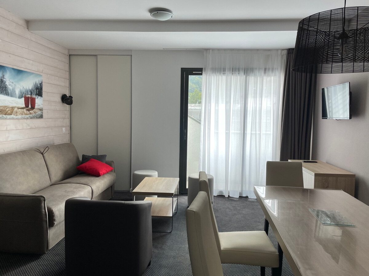 Studio 6 pers avec piscine et balcon vue pistes - Photo 3