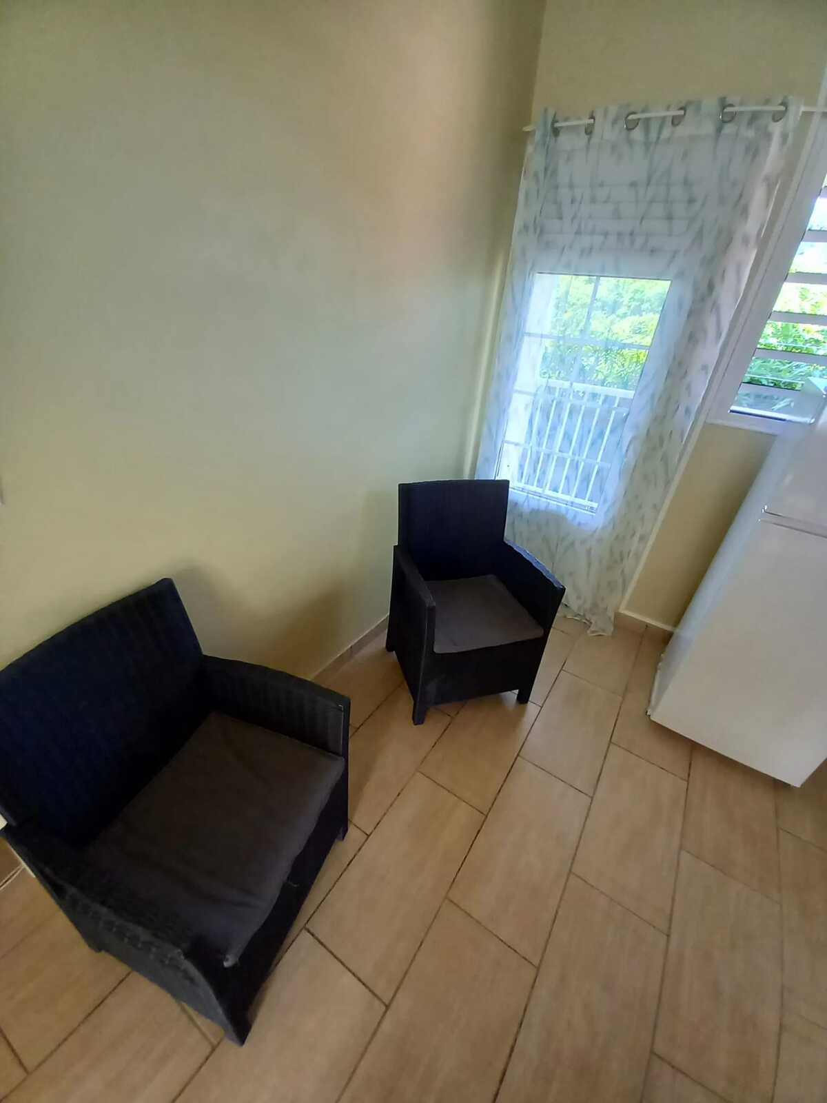 Appartement 1 chambre à Deshaies, balcon et Wi-Fi - Photo 3