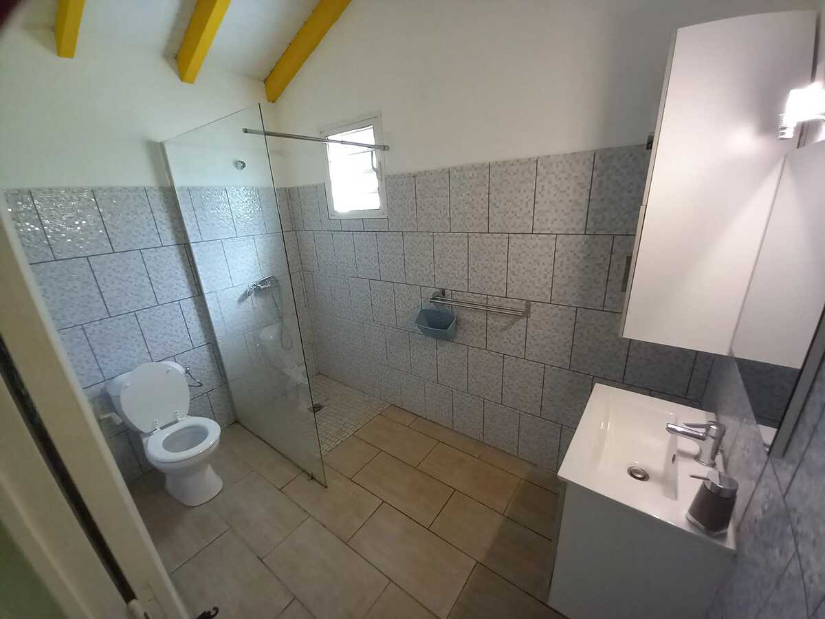 Appartement 1 chambre à Deshaies, balcon et Wi-Fi - Photo 13