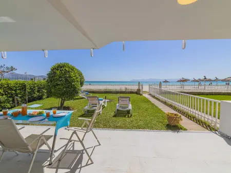 Location appartement à Port d'Alcúdia, Appartement confortable en bord de mer pour 4 pers. à Alcúdia avec climatisation et Wi-Fi