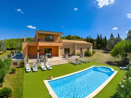 Location villa à Alcúdia, Villa moderne à Alcudia avec piscine privée et climatisation