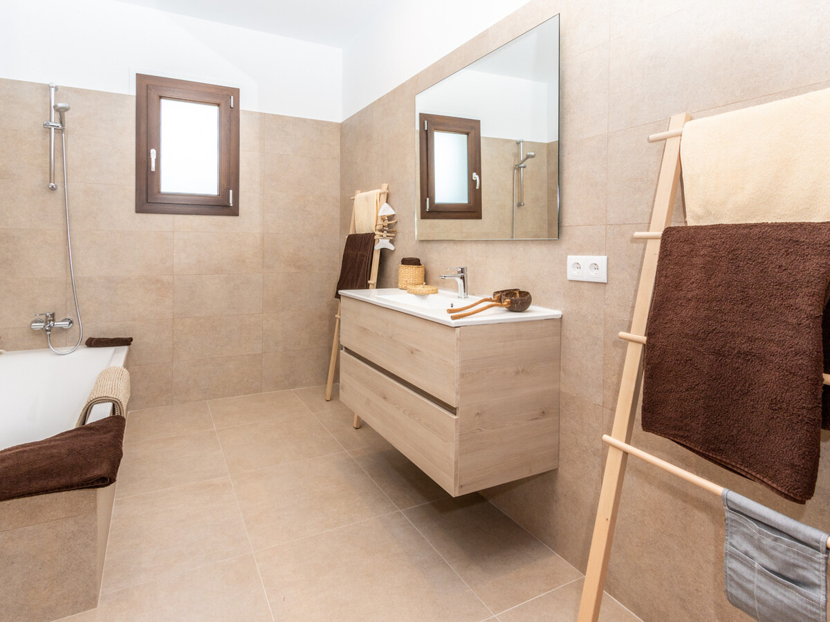 Villa moderne 4 chambres à Ariany, piscine 8x4 m - Photo 26