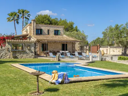 Location villa à Alcúdia, Villa spacieuse à Alcudia avec piscine privée pour 8 personnes