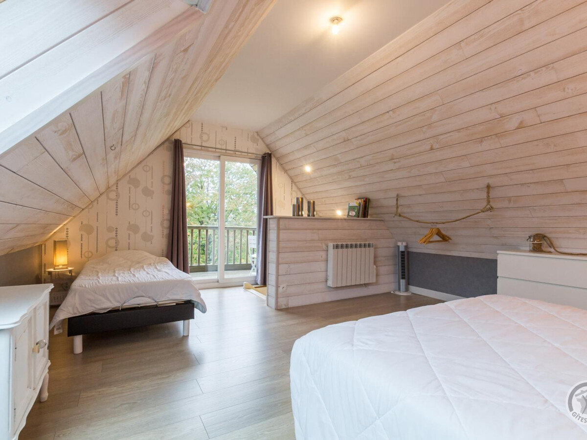 Gîte 3 niveaux avec poêle à bois et grand jardin paysager - Photo 12