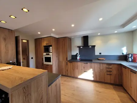 Chalet familial rénové, proche centre, capacité 12, parking, WiFi - Photo 2
