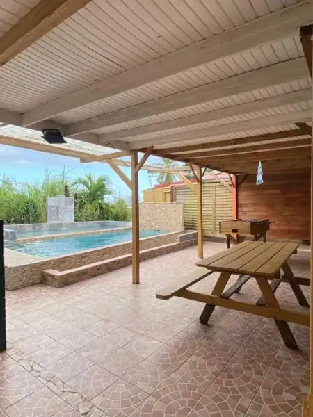 Location appartement à Capesterre Belle Eau, Appartement avec piscine à Capesterre-Belle-Eau