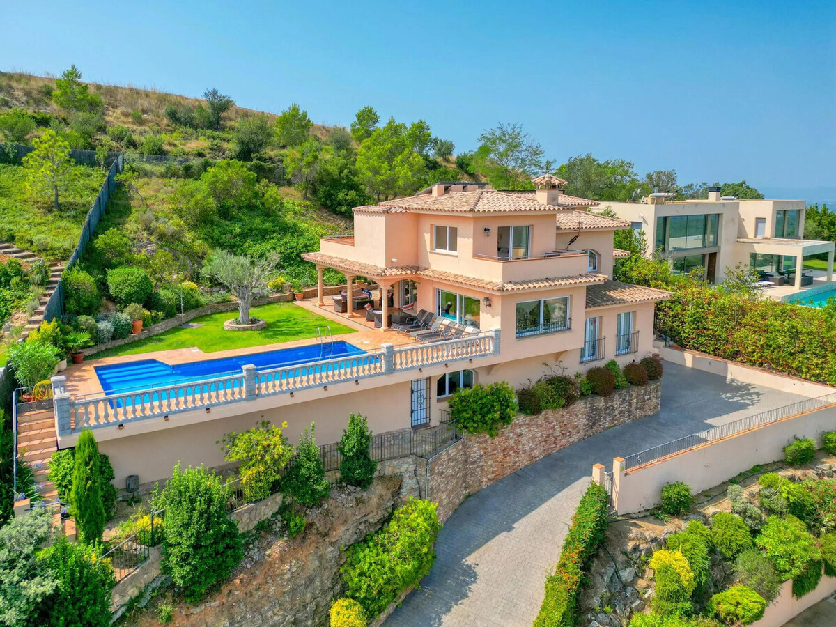 Villa méditerranéenne 5 chambres, piscine privée et vue mer à Begur - Photo 1