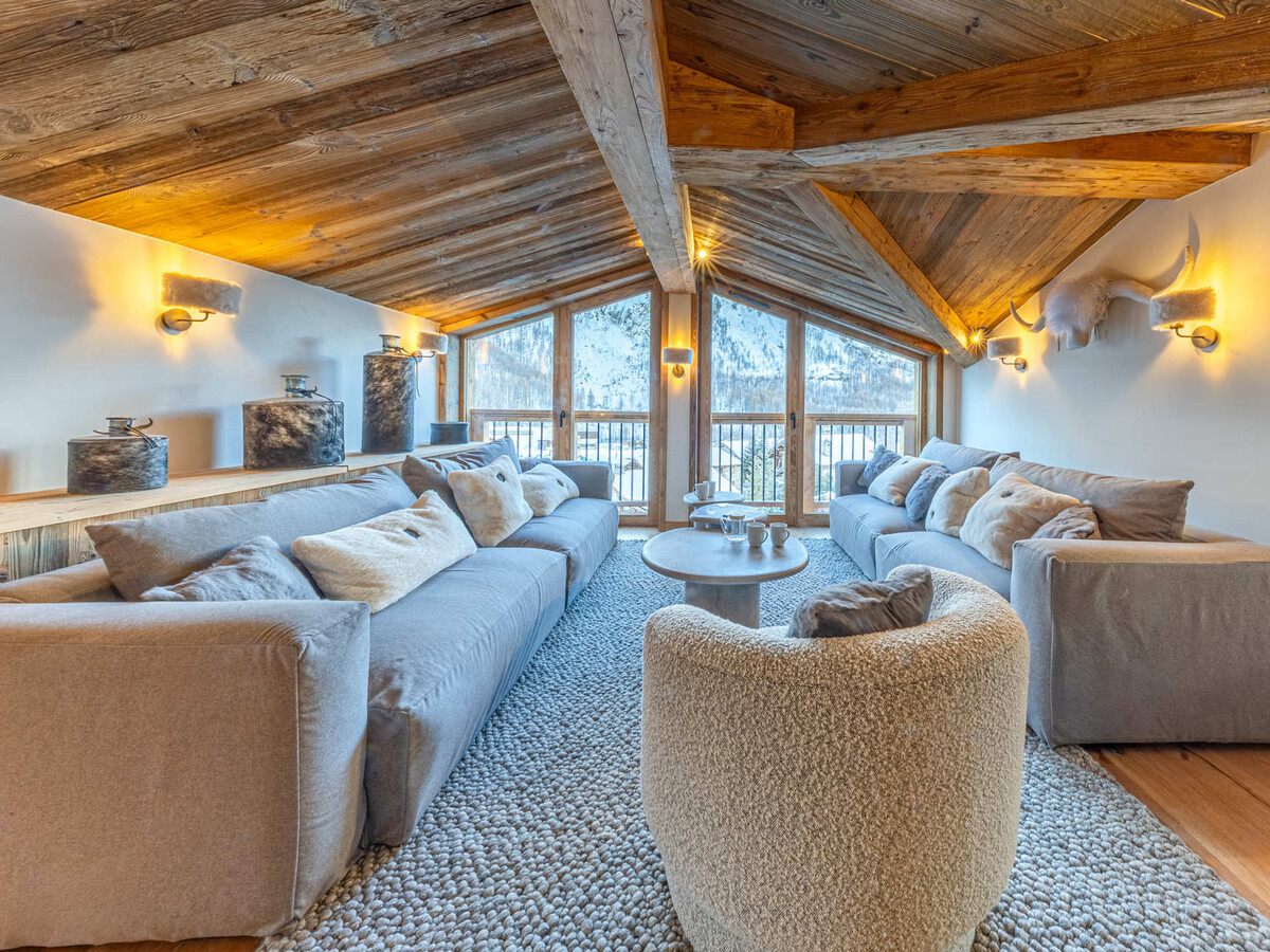 Appartement neuf 130m² avec cheminée et home cinéma à Val-d'Isère - Photo 2