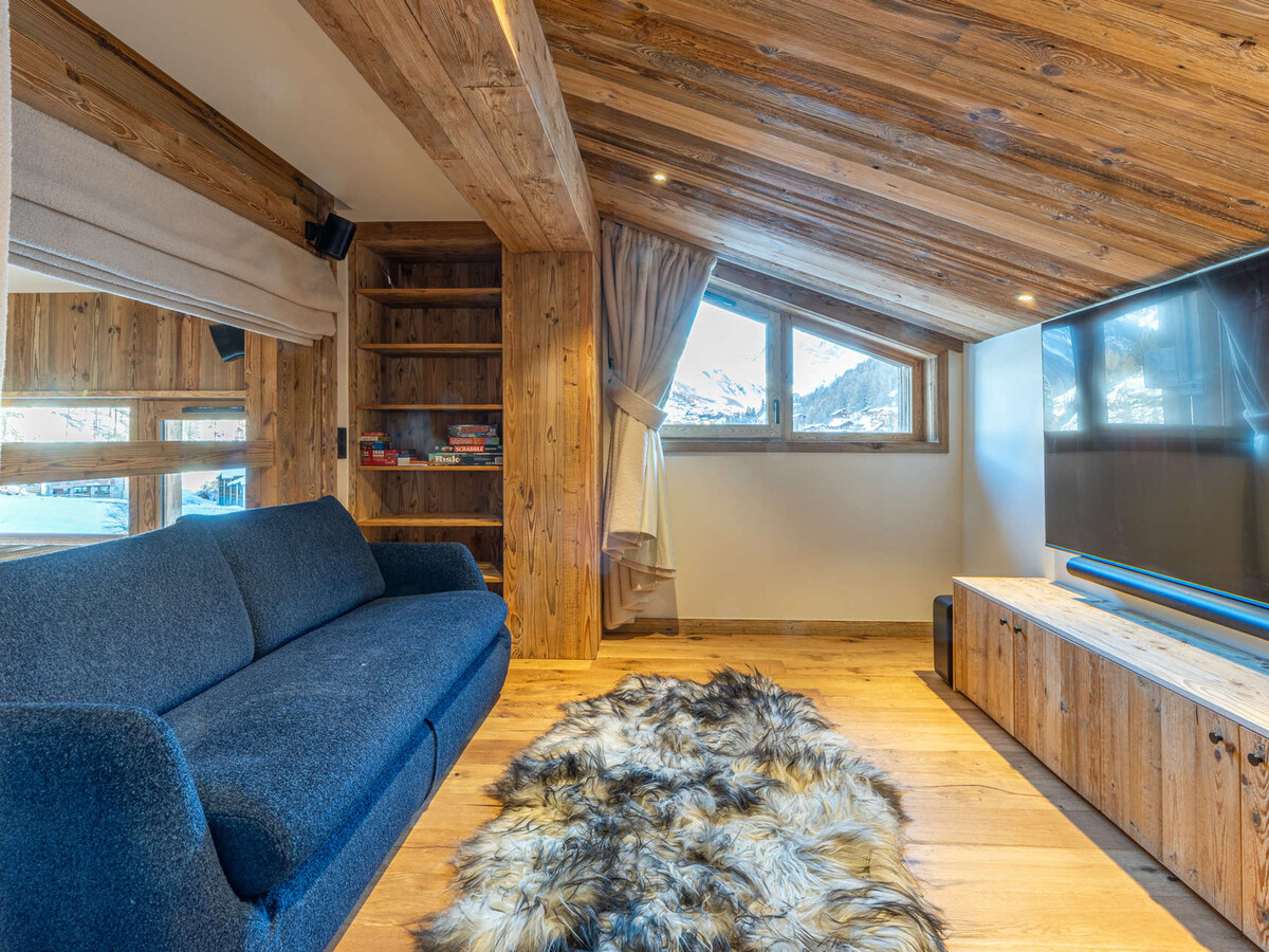 Appartement neuf 130m² avec cheminée et home cinéma à Val-d'Isère - Photo 4