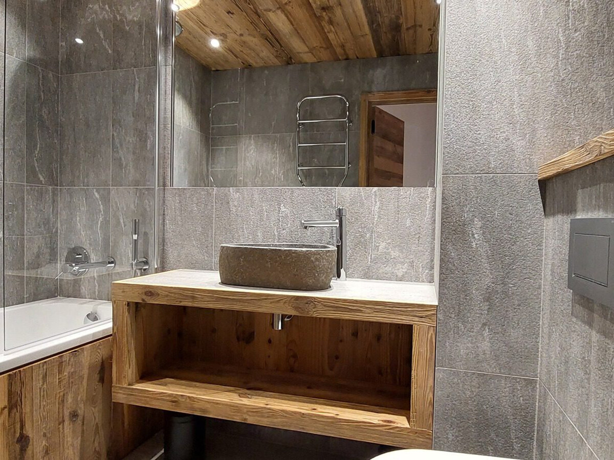 Appartement neuf 130m² avec cheminée et home cinéma à Val-d'Isère - Photo 13