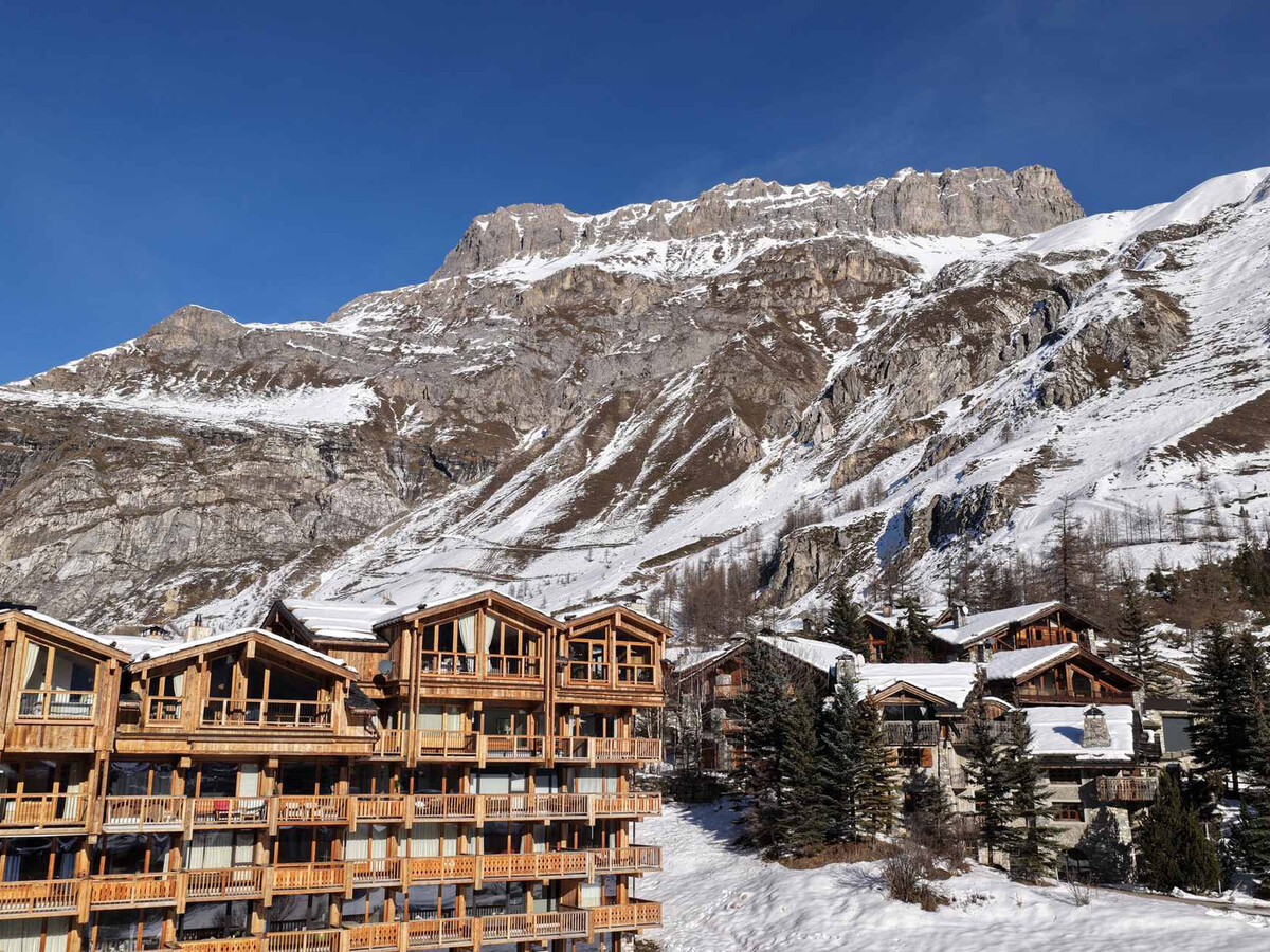 Appartement neuf 130m² avec cheminée et home cinéma à Val-d'Isère - Photo 22