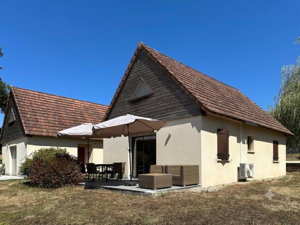 Maison Lac Bleu nr 14 avec piscine à Lacapelle-Marival - Photo 1