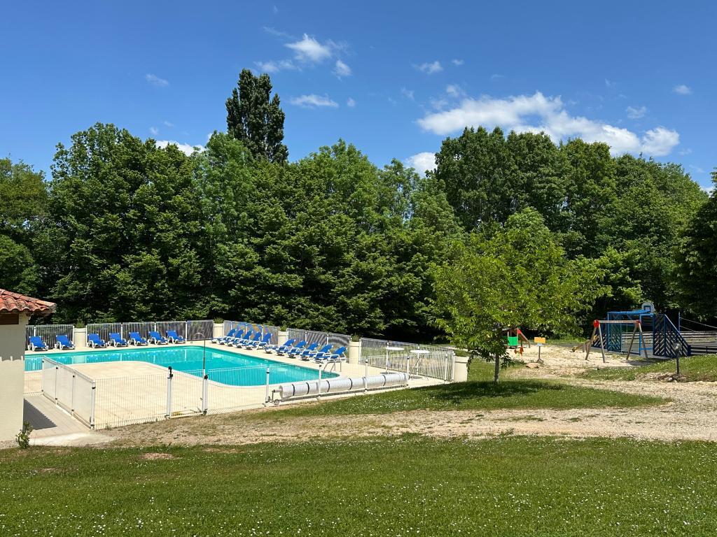 Maison Lac Bleu nr 14 avec piscine à Lacapelle-Marival - Photo 25