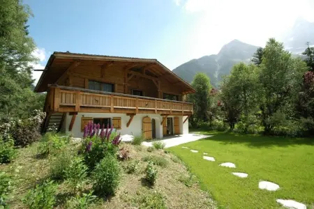 Location chalet à Chamonix Mont Blanc, Chalet de montagne avec jacuzzi et sauna