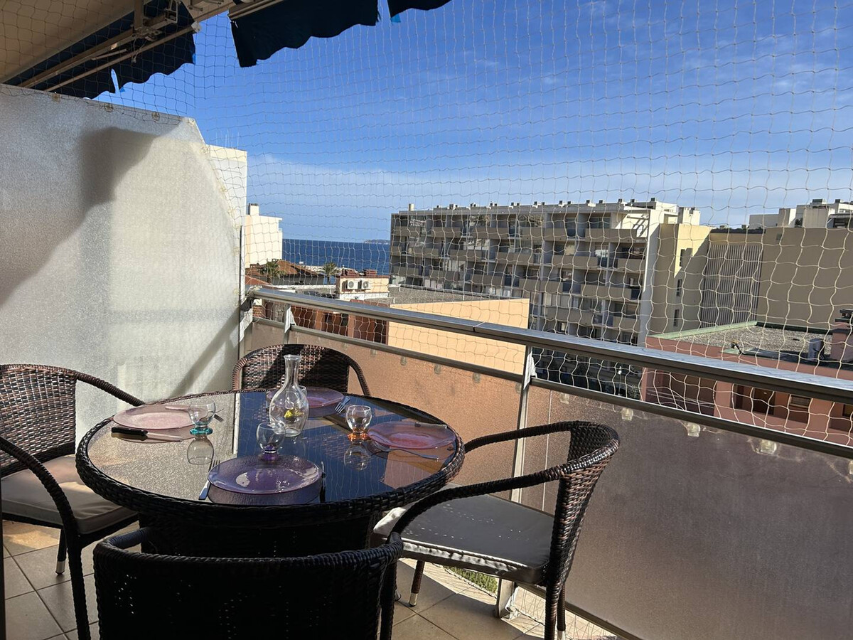 Studio climatisé au Lavandou, terrasse vue mer sud - Photo 1