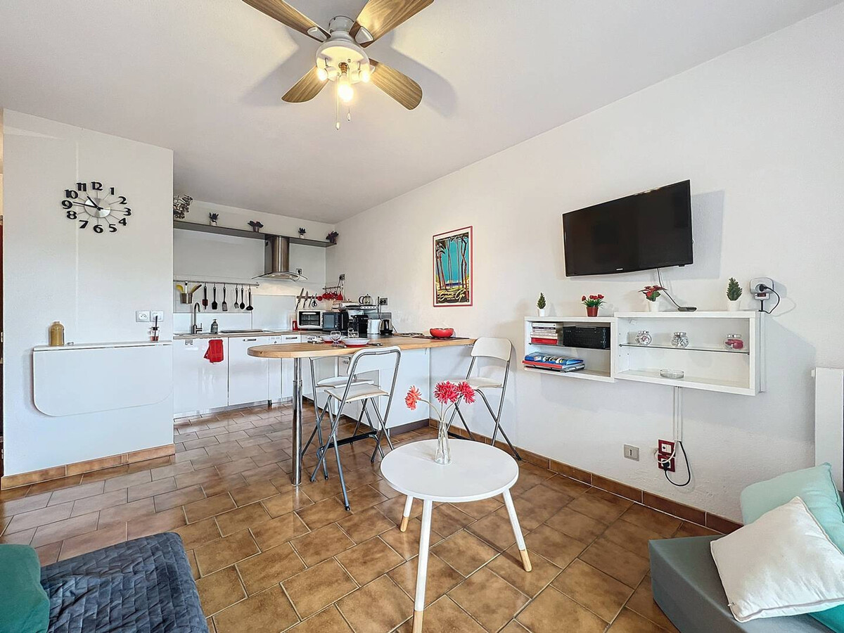 Appartement T2 Saint-Cyr-sur-Mer, terrasse vue collines - Photo 2