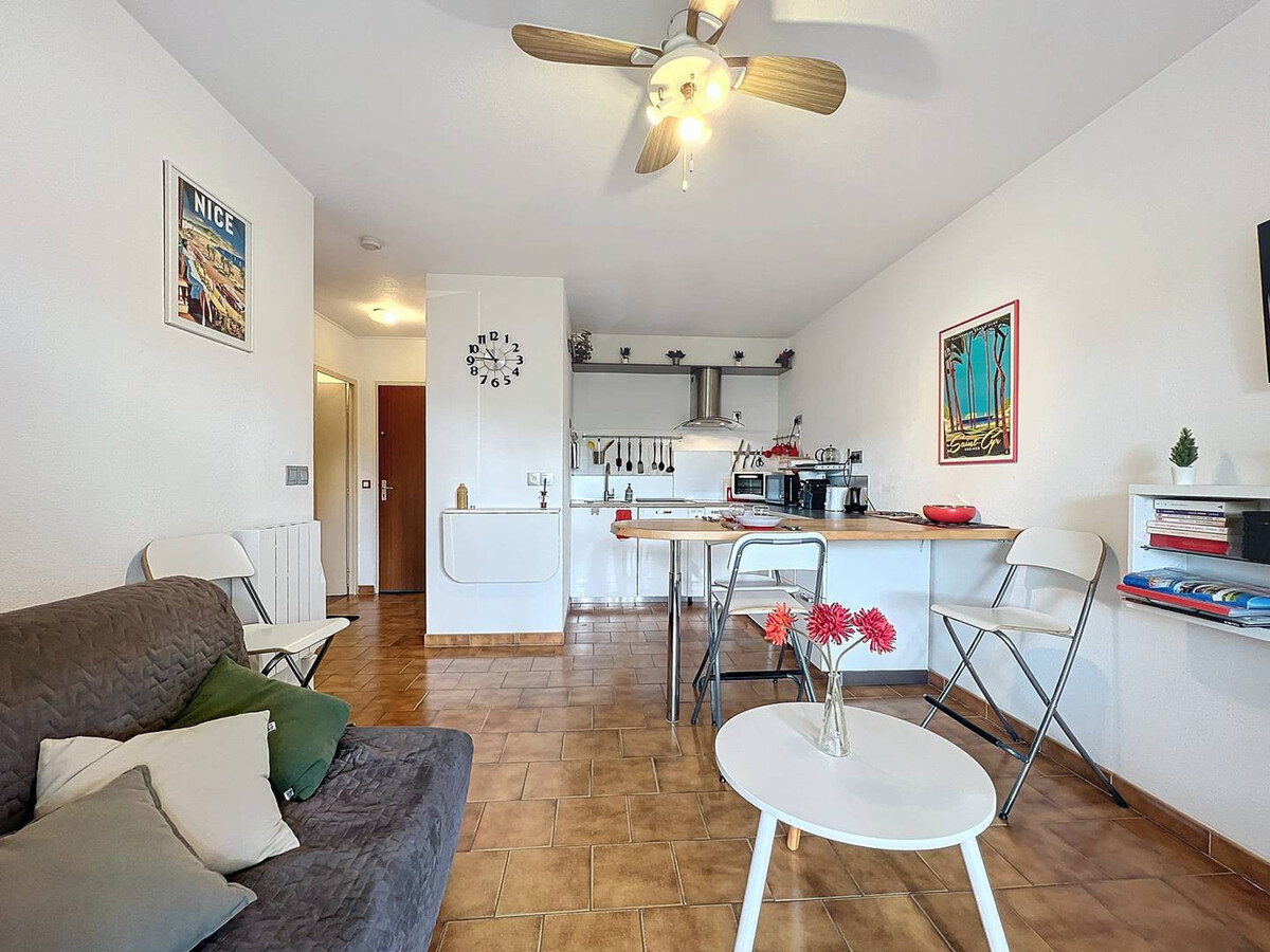 Appartement T2 Saint-Cyr-sur-Mer, terrasse vue collines - Photo 3