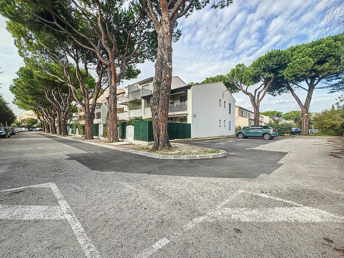 Appartement T2 Saint-Cyr-sur-Mer, terrasse vue collines - Photo 21