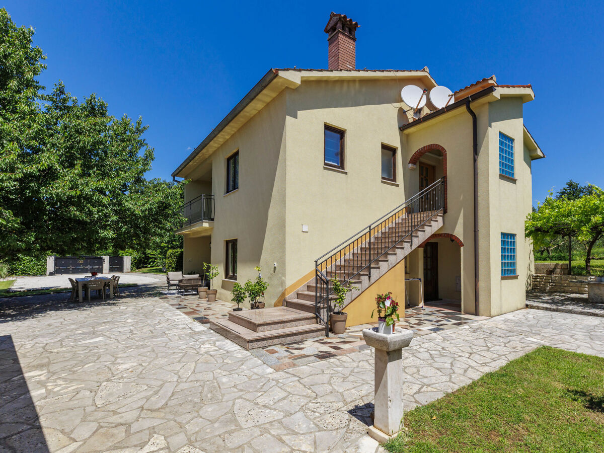 Villa Elli à Tinjan : 10 personnes, piscine privée - Photo 38