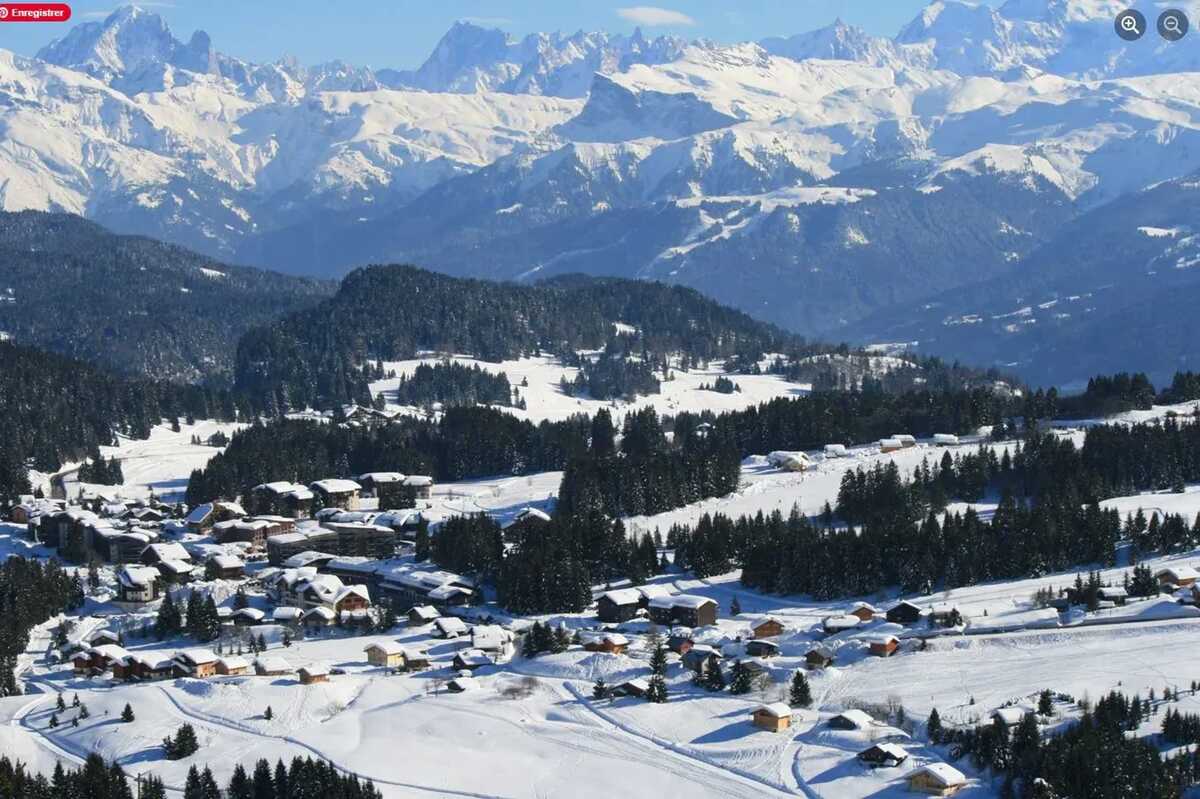 Studio 6 pers. à Taninges : terrasse vue montagne - Photo 21