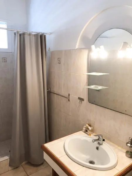 Appartement moderne vue mer, piscine partagée, Deshaies : photo 9