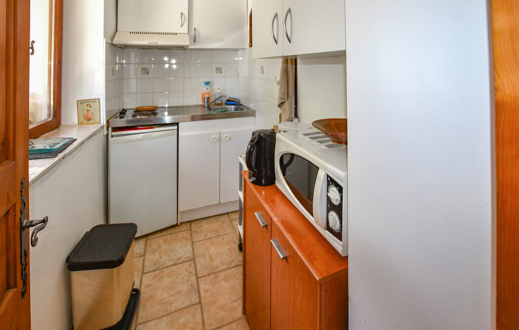 Maison 210 m² avec terrasse panoramique et 10 000 m² de jardin - Photo 8