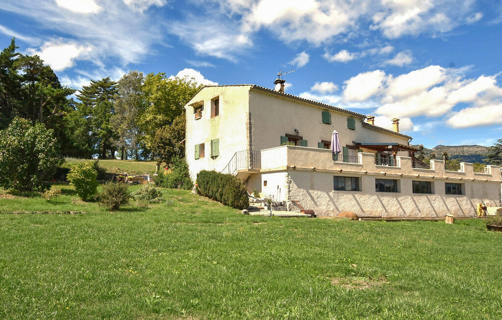Maison 210 m² avec terrasse panoramique et 10 000 m² de jardin - Photo 11