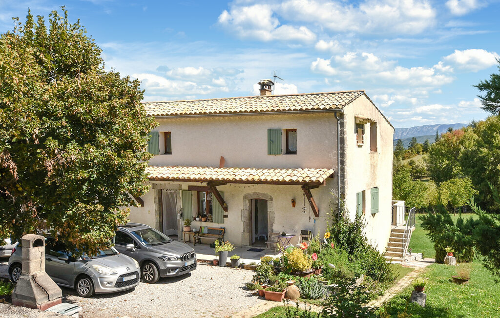 Maison 210 m² avec terrasse panoramique et 10 000 m² de jardin - Photo 14